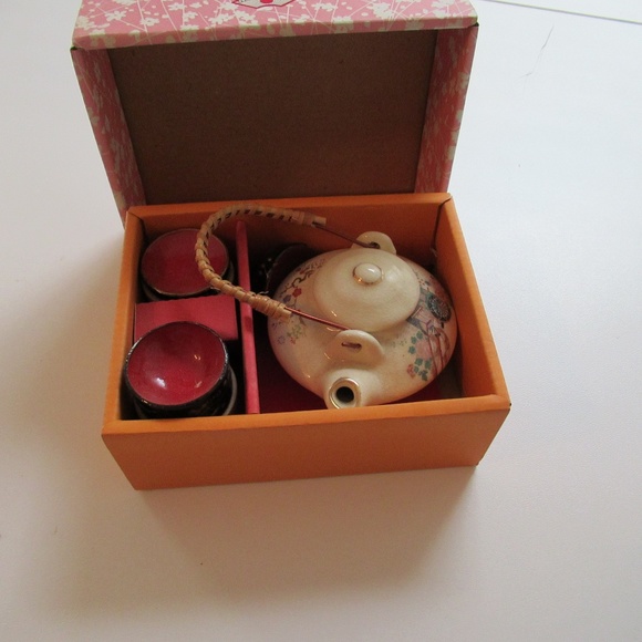 Vintage Japanese mini Tea set - Picture 2 of 8